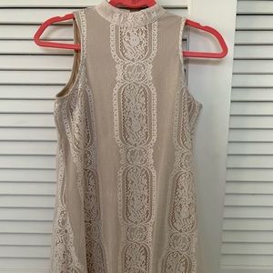 High Nech Sleeveless Lace Dress